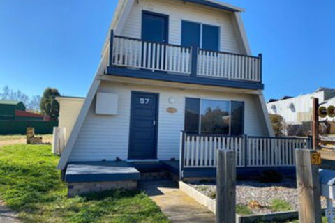 Millieâ€™s A Frame Uralla Haven - Accommodation Whitsundays 0