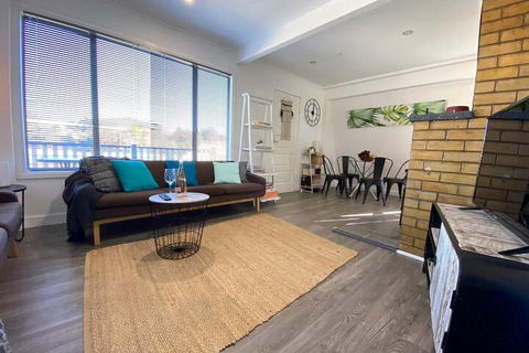 Millieâ€™s A Frame Uralla Haven - Accommodation Whitsundays 6