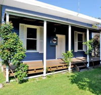 MY Fair Lady External Bathroom PET Friendly - Accommodation Whitsundays