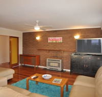 Salty Sands Meters From THE Beach Free Wifi - Accommodation Whitsundays