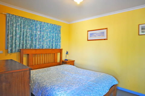 THE Lighthouse Surf Side - Accommodation Whitsundays 6