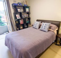 Cozy Apartment in Waverton - Accommodation Whitsundays
