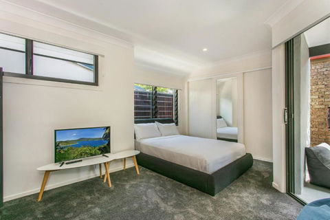A SWEET ESCAPE At The Beach - Accommodation Whitsundays 6
