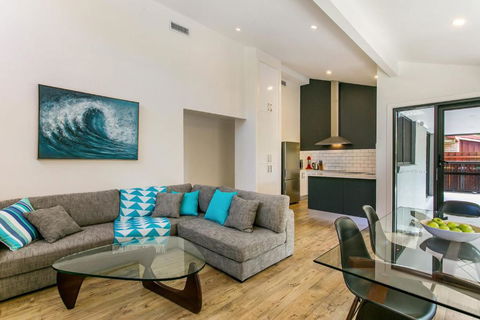 A SWEET ESCAPE At The Beach - Accommodation Whitsundays 4