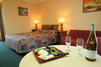Heemskirk Motor Hotel - Accommodation Whitsundays 6