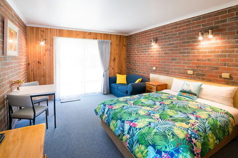 Kookaburra Motor Lodge - Accommodation Whitsundays 6