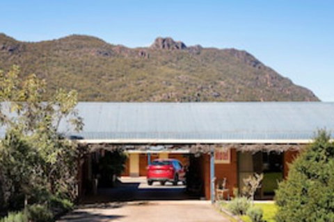 Kookaburra Motor Lodge - Accommodation Whitsundays 0