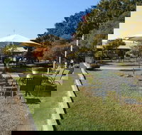 Wine Village Motor Inn - Accommodation Whitsundays