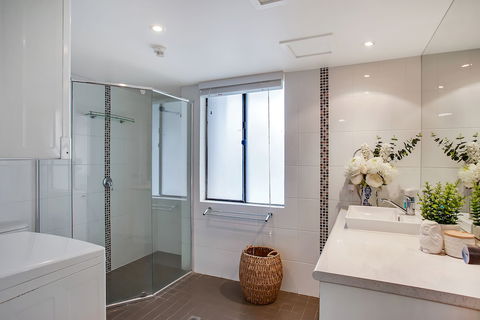 Pacific Resort Broadbeach - Accommodation Whitsundays 4