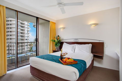 Pacific Resort Broadbeach - Accommodation Whitsundays 6