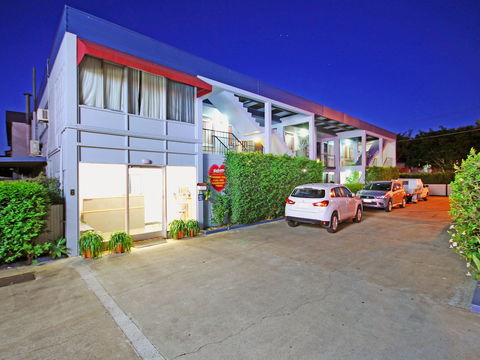 Airway Motel - Accommodation Whitsundays 1