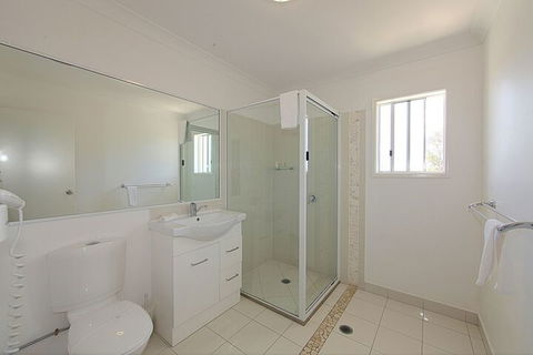 Alexandra Apartments - Accommodation Whitsundays 6