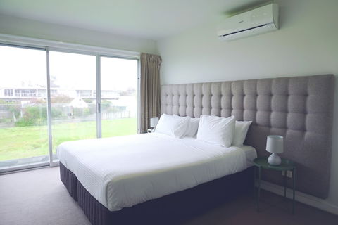 The Apollo Apartments - Accommodation Whitsundays 6