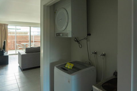 The Apollo Apartments - Accommodation Whitsundays 5