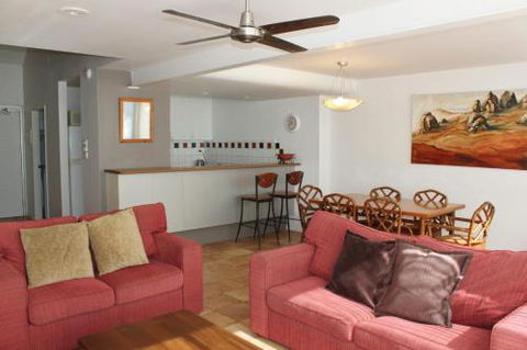 A Beautiful Flat - Accommodation Whitsundays 2