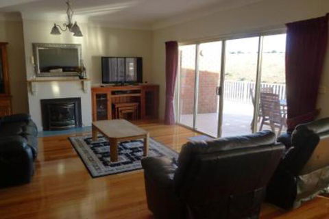 Riverview Heights - Accommodation Whitsundays 3