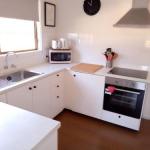 The Husky House Or The Husky Studio Suite - Accommodation Whitsundays 0