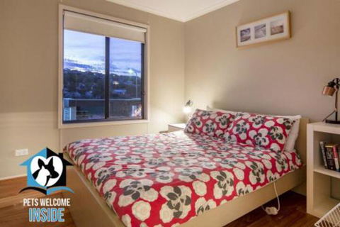 Almost New + Sea & Lake Views - Accommodation Whitsundays 4