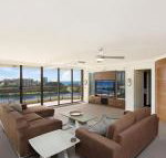Seascape Apartments Unit 1201A Luxury apartment with views of the Gold Coast  Hinterland - Accommodation Whitsundays