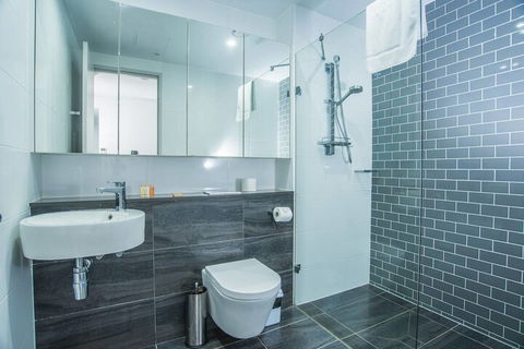 Stunning And Cozy Apartment In Heart Of Mascot - Accommodation Whitsundays 6