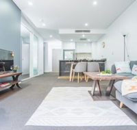 Stunning And Cozy Apartment In Heart Of Mascot - Accommodation Whitsundays