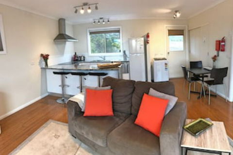 Angasi Apartment On Highcrest - Accommodation Whitsundays 0