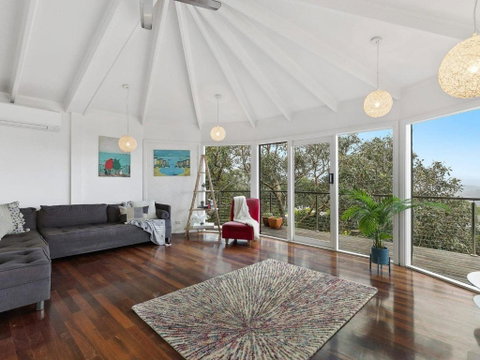 NICHE On NOBLE Ever Changing Vista - Accommodation Whitsundays 2