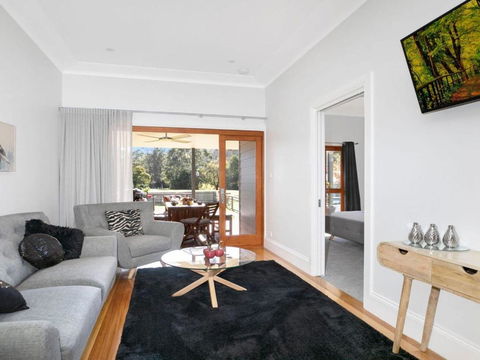 Advilla Stylish Charming & Central Location - Accommodation Whitsundays 5