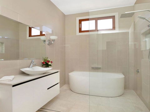 Advilla Stylish Charming & Central Location - Accommodation Whitsundays 2