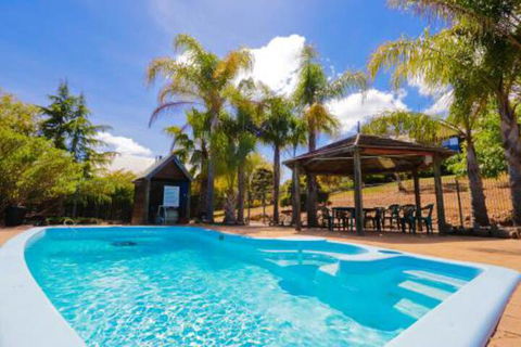 Sunnyhurst Chalets Rural Stay - Accommodation Whitsundays 5