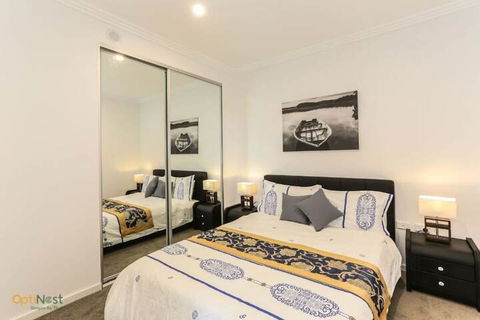 Modern, Spacious Apt@liverpool With Incredible Views - Accommodation Whitsundays 3