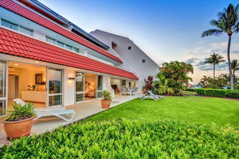Bella Vista East 3 Luxury Ocean Views Large Flat Grassed Area + Buggy - Accommodation Whitsundays 2