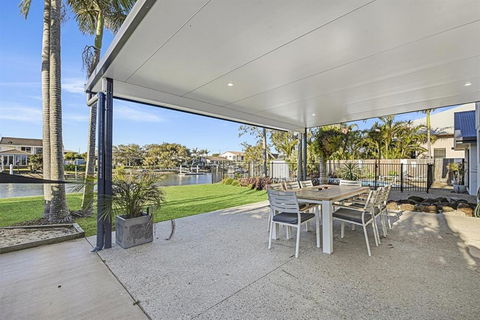 CANAL HOME NEAR MOOLOOLABA Kooringal - Accommodation Whitsundays 3