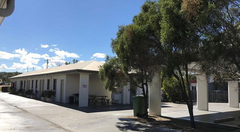 Collinsville Motel - Accommodation Whitsundays 0
