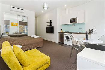 Zara Apartments - Accommodation Whitsundays 0