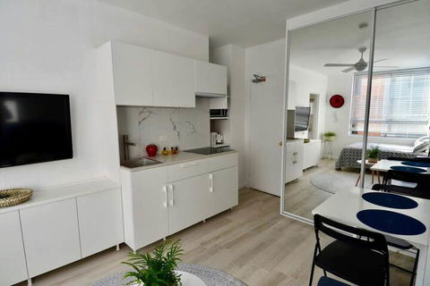 Cute Studio Apartment In Maroubra - Accommodation Whitsundays 2