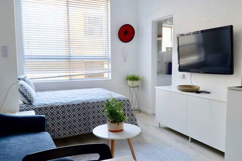 Cute Studio Apartment In Maroubra - Accommodation Whitsundays 7