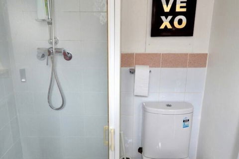Cute Studio Apartment In Maroubra - Accommodation Whitsundays 5