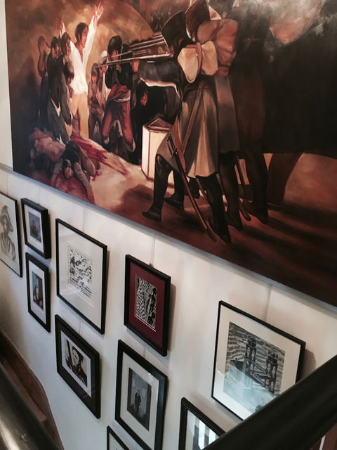 Assemblage Boutique Art Bed & Breakfast - Accommodation Whitsundays 3