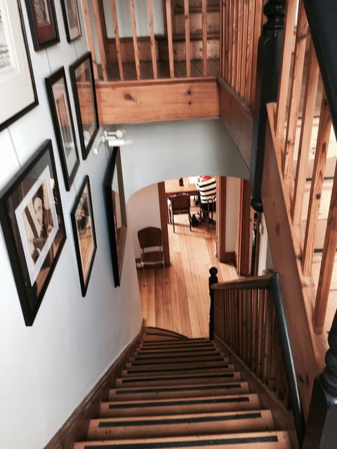 Assemblage Boutique Art Bed & Breakfast - Accommodation Whitsundays 2
