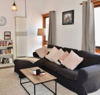 Charming Terrace House on Tree Lined Street - Accommodation Whitsundays