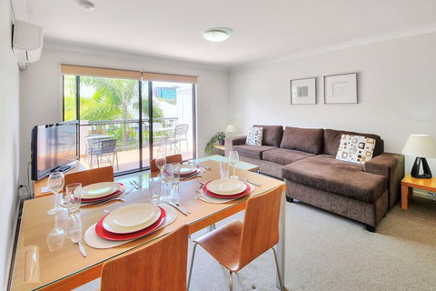 Airtrip Apartment On Russell St - Accommodation Whitsundays 2