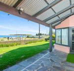 Victor Harbor Beachfront Bliss  WiFi - Accommodation Whitsundays