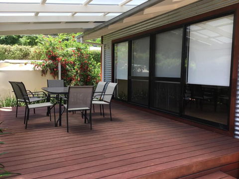 Rail Trail Cottage - Accommodation Whitsundays 4