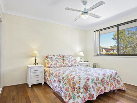 DAVIES STREET MOLLYMOOK 4 / 14 - Accommodation Whitsundays 6