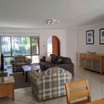 DAVIES STREET 3 / 14 MOLLYMOOK - Accommodation Whitsundays 0