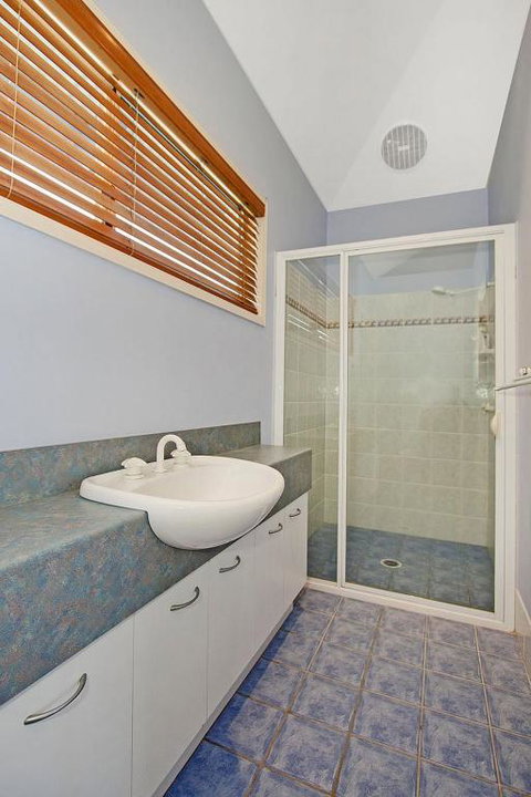 Absolute Beachfront At Hastings - Accommodation Whitsundays 4