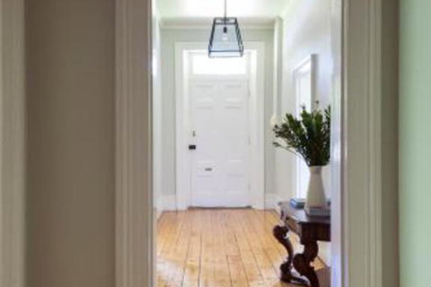 The Manse On Ebden - Accommodation Whitsundays 3