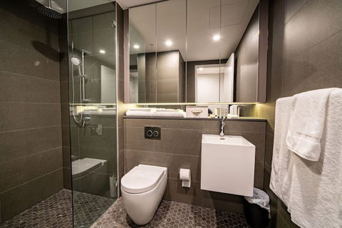 Newlife Serviced Apartments - Accommodation Whitsundays 7