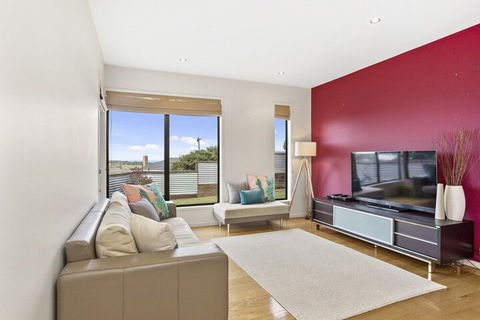 Ocean Views On Nicholson - Accommodation Whitsundays 3